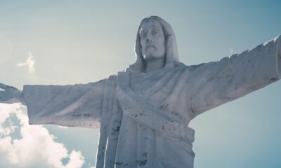 shaun king jesus statues